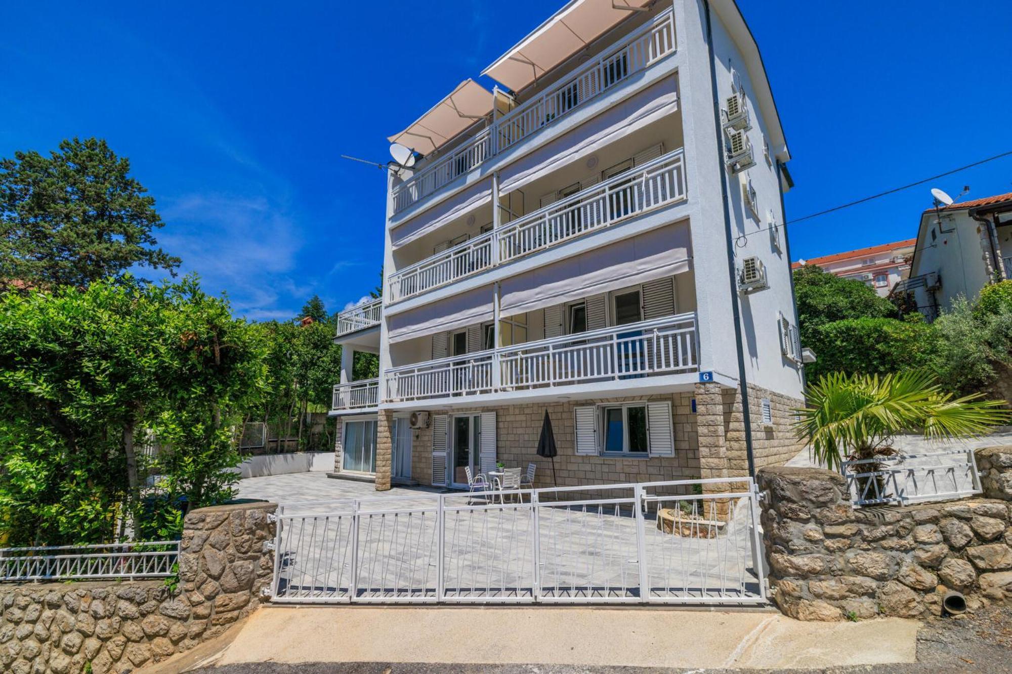 Podvezanec Apartman Dramalj Kültér fotó
