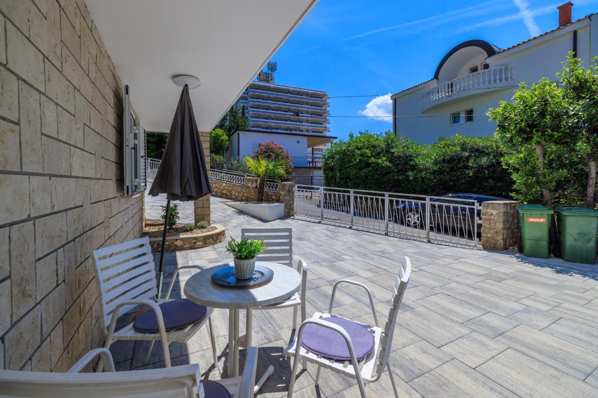 Podvezanec Apartman Dramalj Kültér fotó