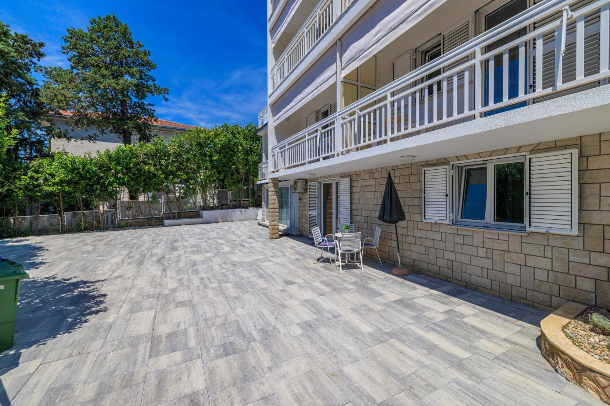 Podvezanec Apartman Dramalj Kültér fotó