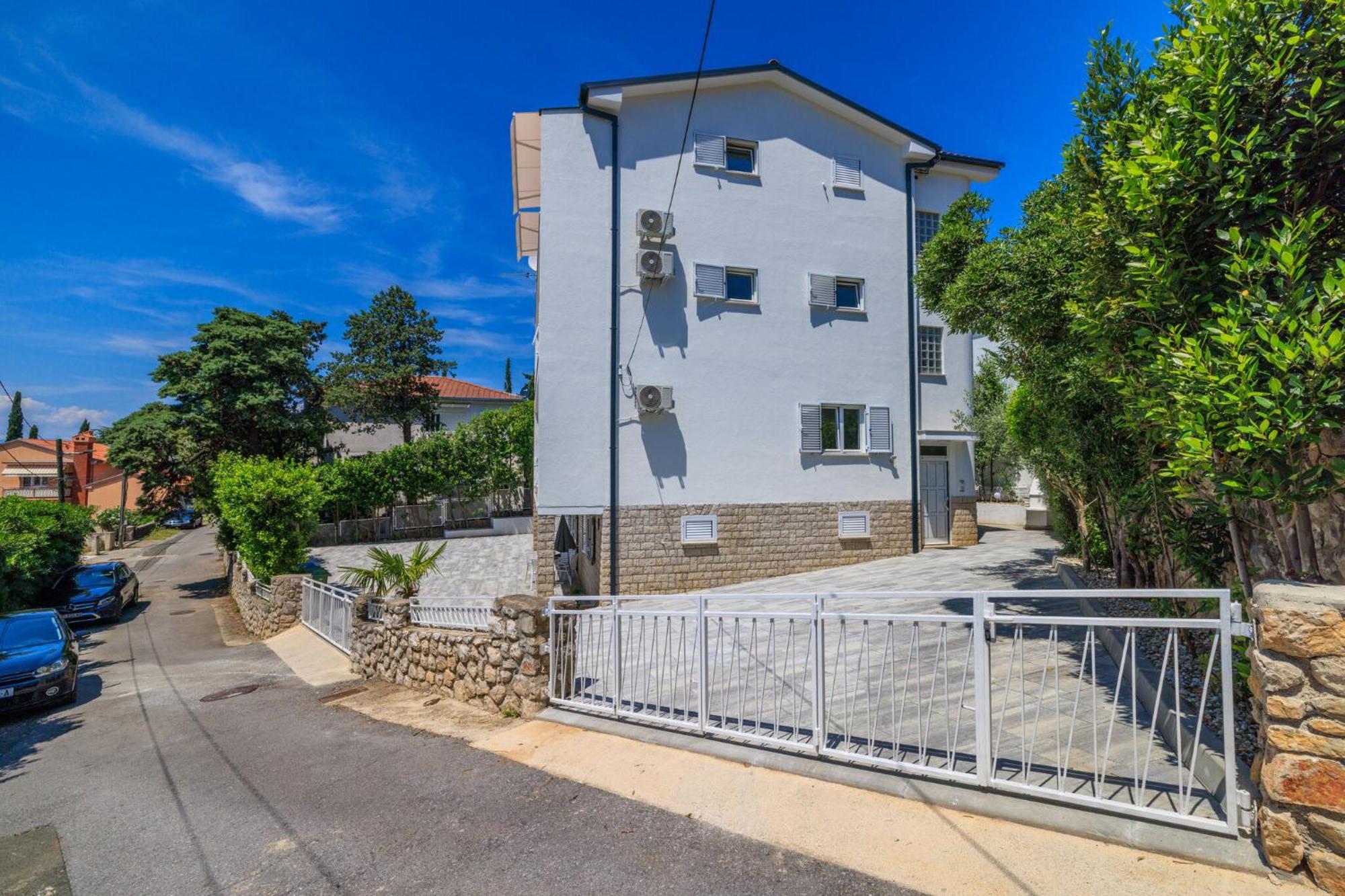 Podvezanec Apartman Dramalj Kültér fotó