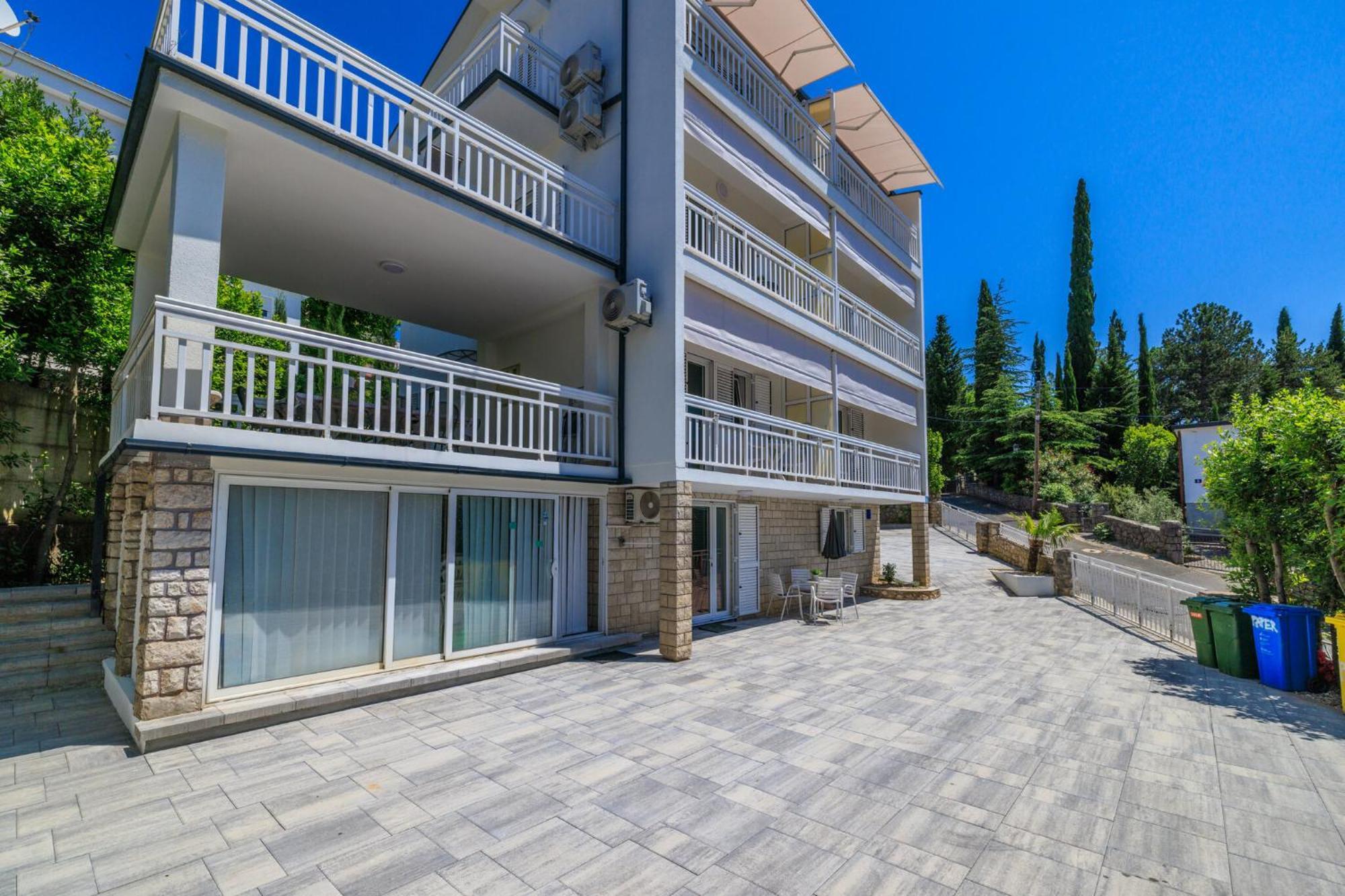 Podvezanec Apartman Dramalj Kültér fotó